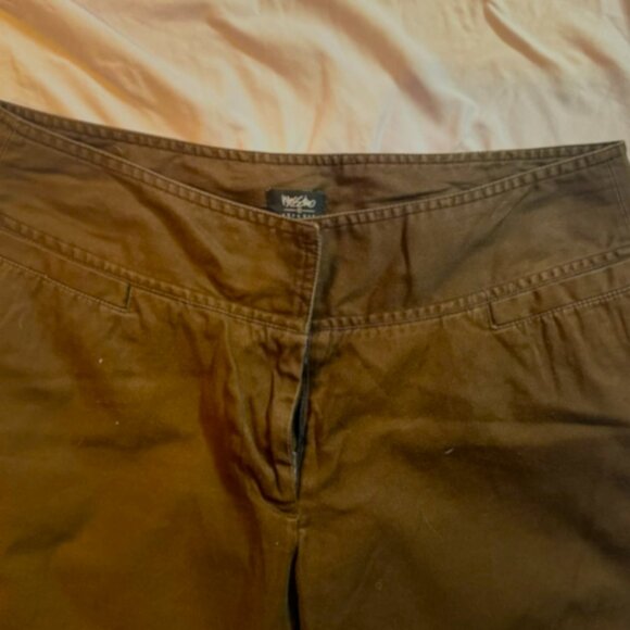 Mossimo brand Brown Cropped Khaki Pants - SIZE 8 - Picture 2 of 12